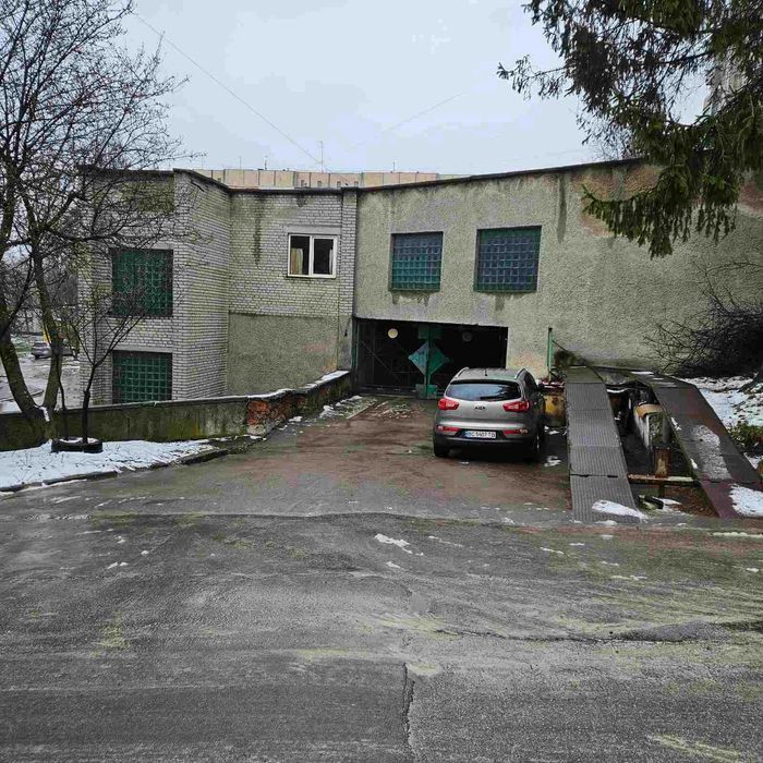 Гараж в оренду Львів вул. Шафарика в Гаражному товаристві "Батальний"