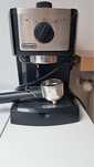 Ekspres kolbowy Delonghi EC157 używany