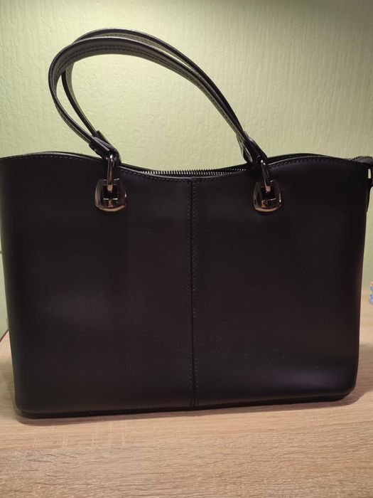 Сумка жіноча шкіряна тоут середня Regina Notte Tote 1651 Чорна