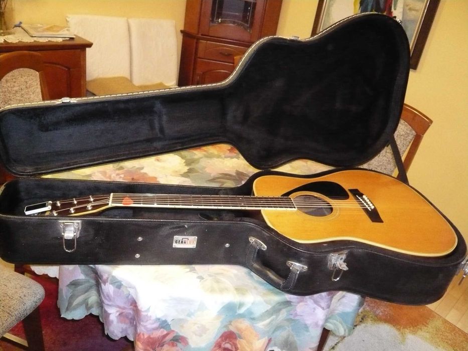 Gitara akustyczna Yamaha FG 251B