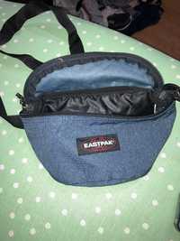 Bolsa eastpak escura