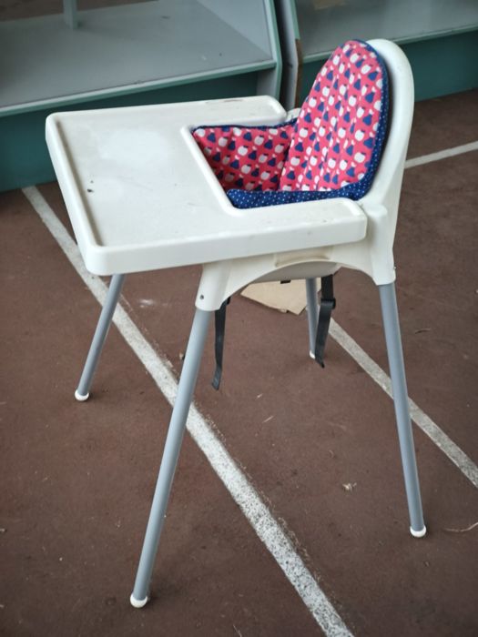 Стілець для годування дитячий