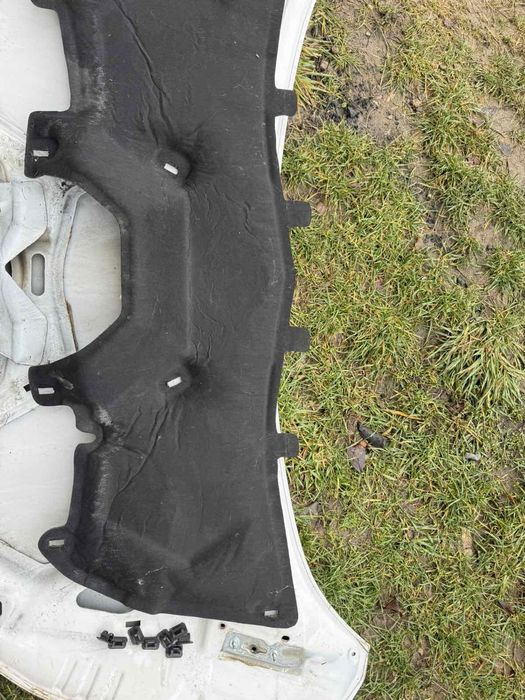 Шумоізоляція капота Ford C Max hybrid mk2