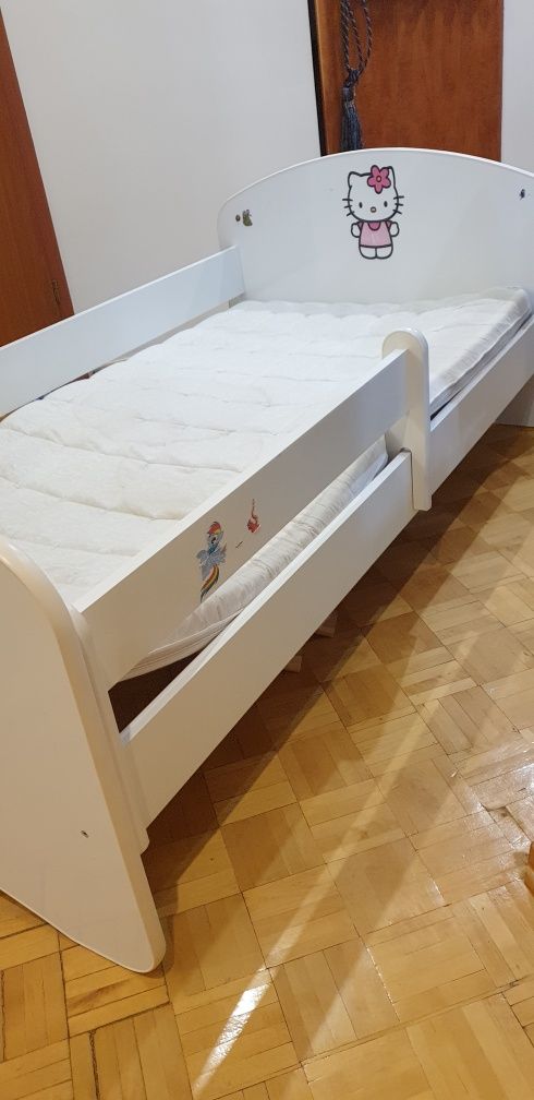 Łóżeczko dla dziewczynki