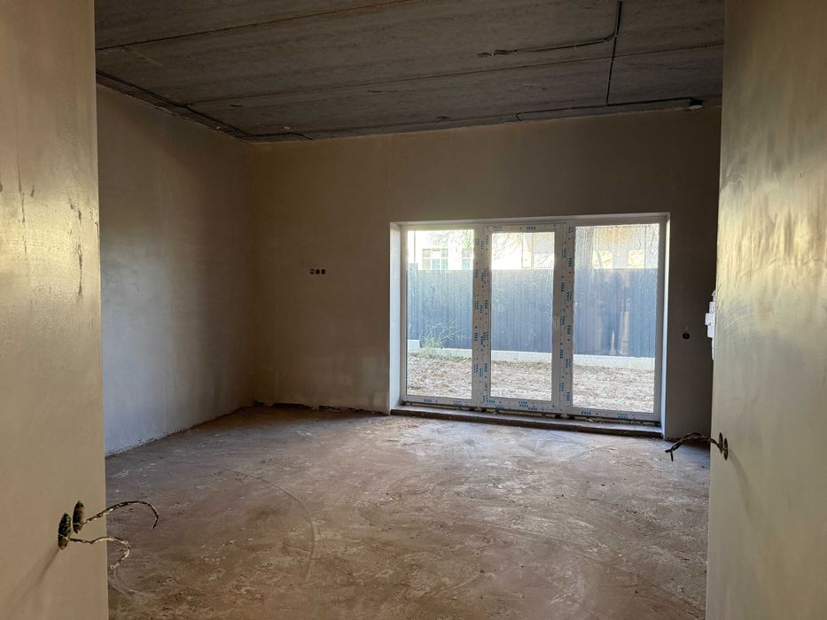 Продаємо дуплекс з гаражем і ділянкою 3.5 сотки