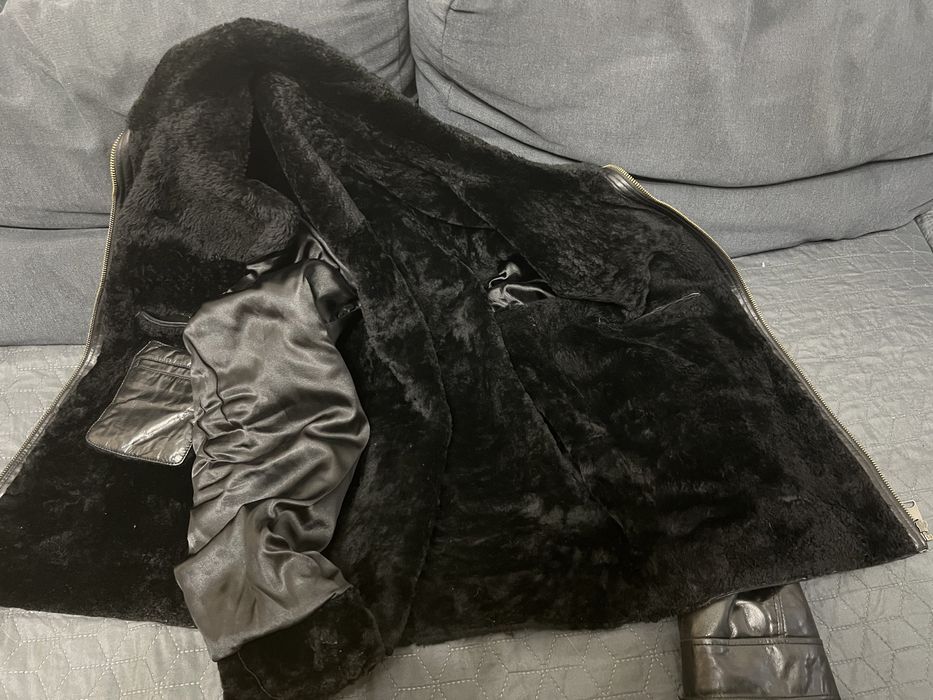 Шкіряна зимова куртка