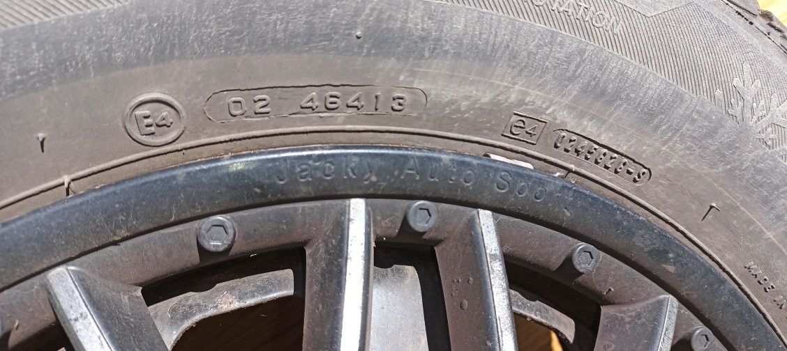 Opony zimowe felgi 195/65/15 2 sztuki i trzy opony letnie 205/55/16