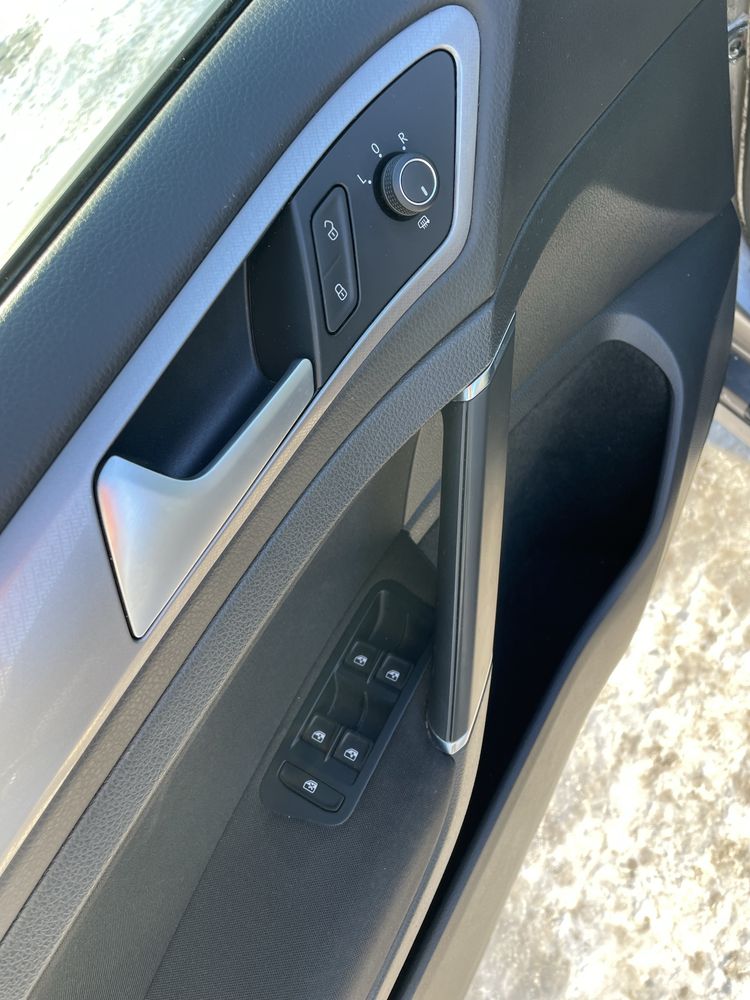 Volkswagen E-Golf 2015 рік 24 кВ