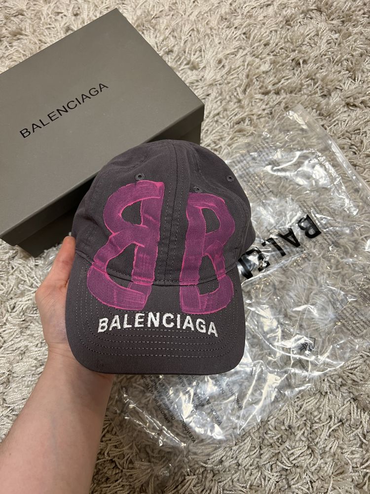 Balenciaga off white кепка