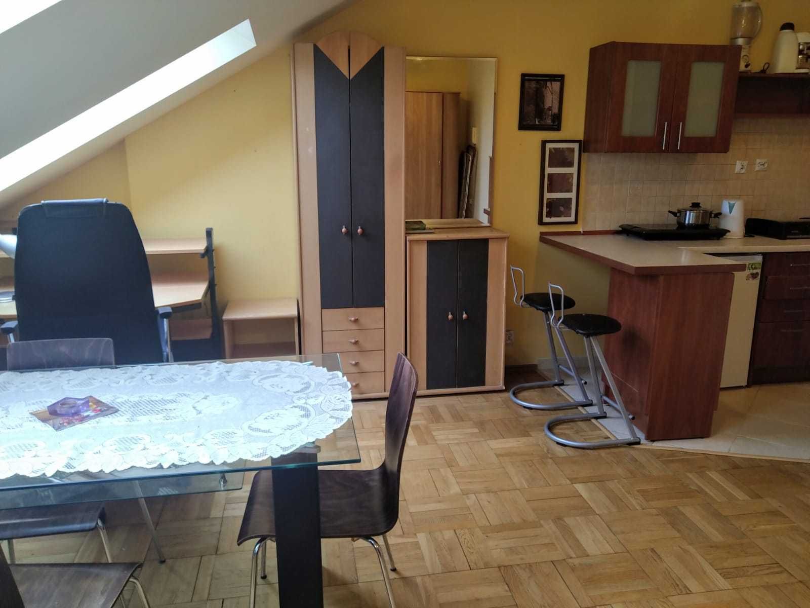 Kawalerka 32 m2 Poręba tylko 2000zł