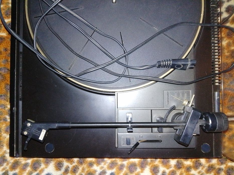 Програвач вінілових платівок Вега122С