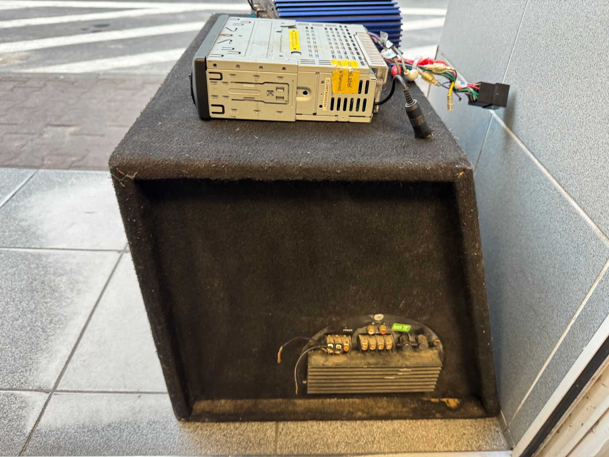 Zestaw Radio Clarion CZ501EG/Wzmacniacz  GAS ALPGA X2/SUBOOWER DIBEISI