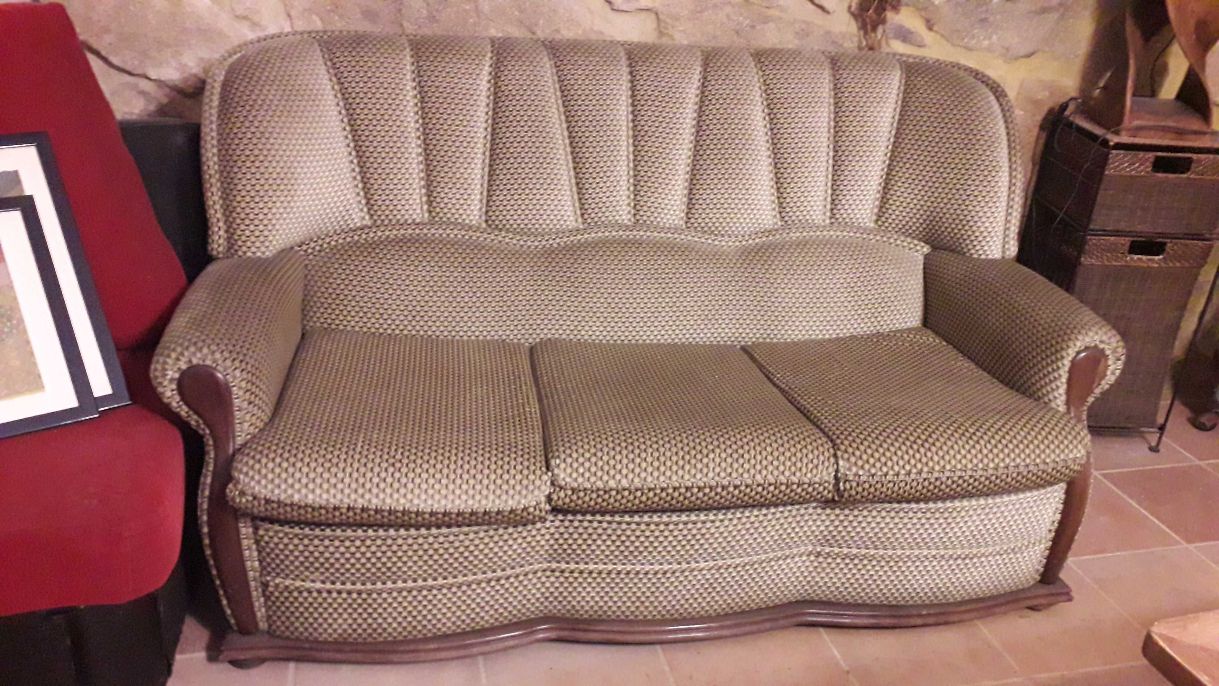 Sofá Vintage C/cama como novo 1 triplo +2 individuais
