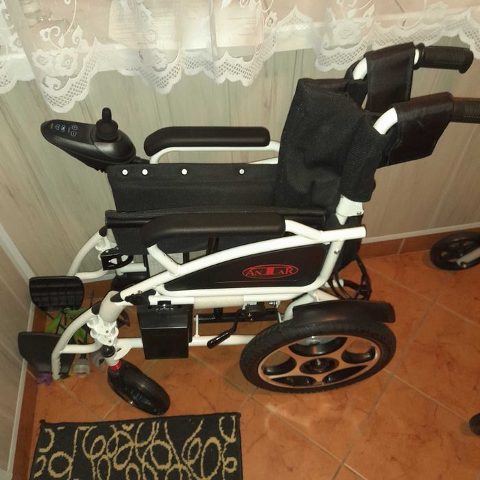 Wózek inwalidzki jak nowy , chodzik