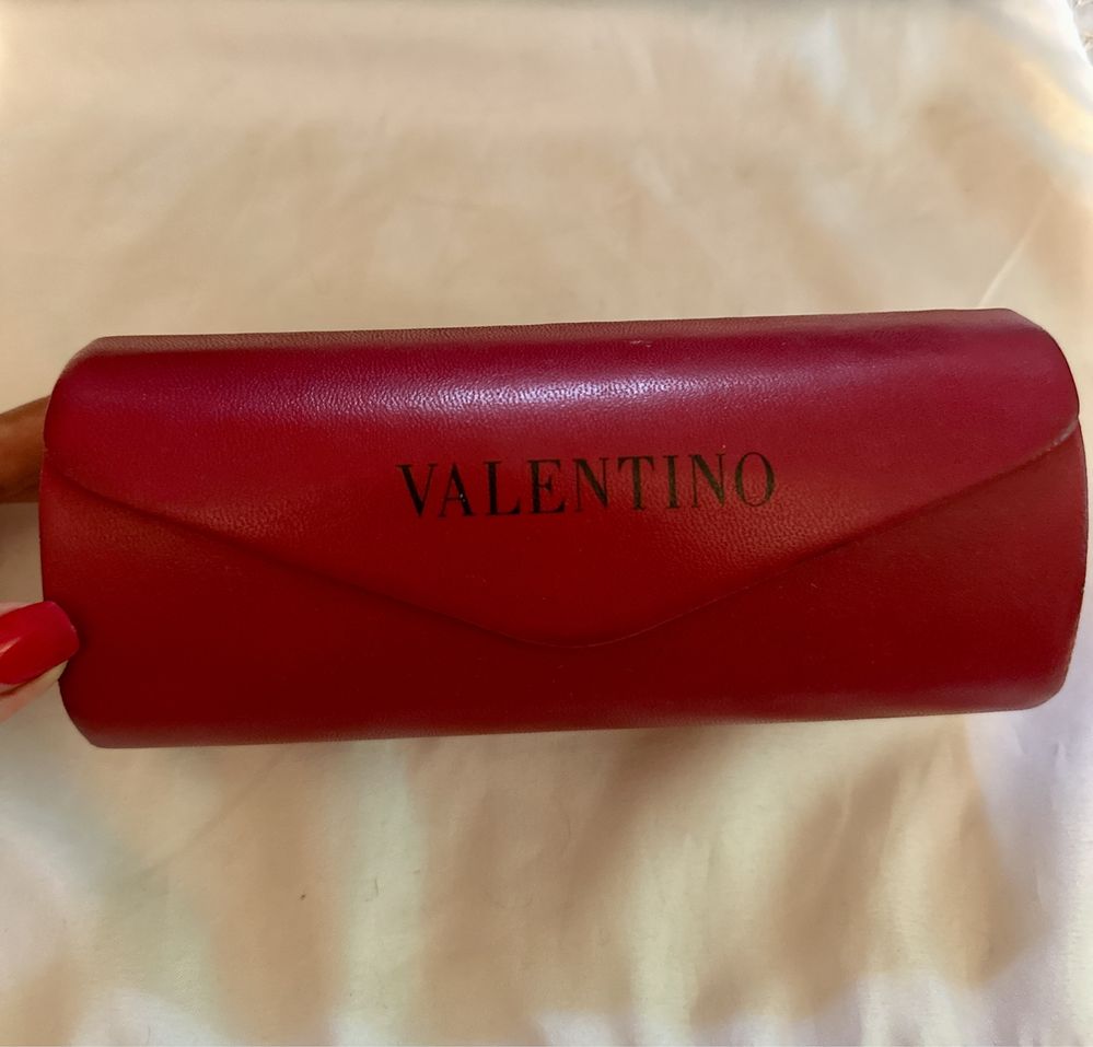 Очки солнцезащитные Valentino