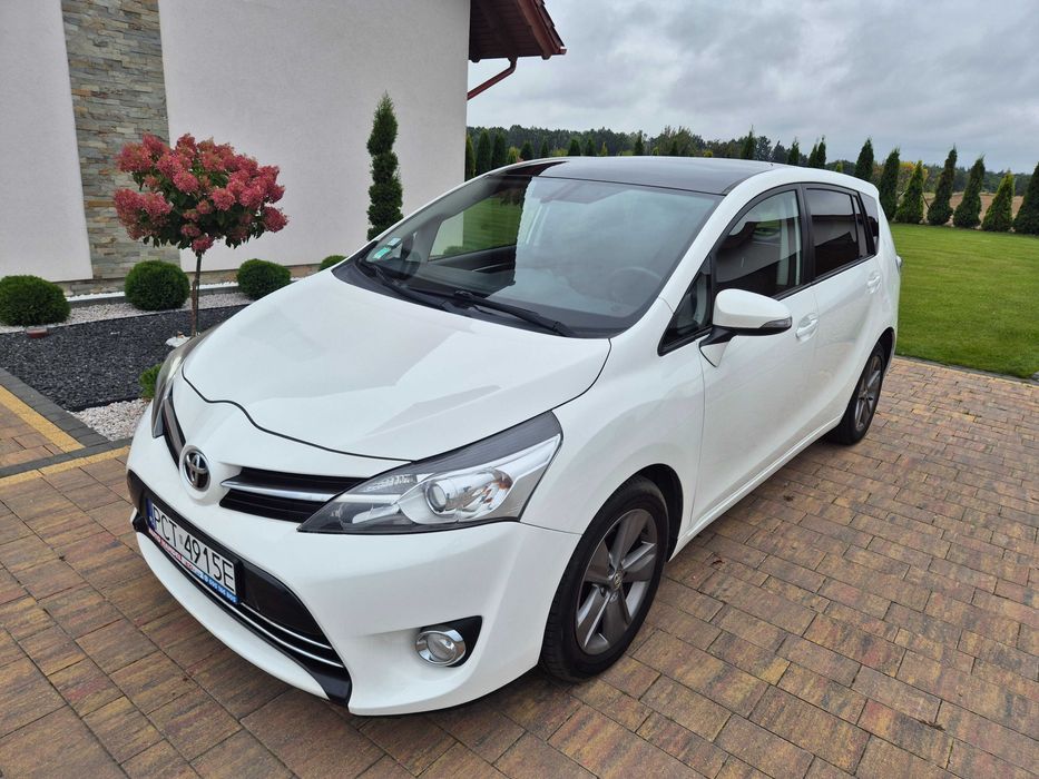 WYNAJEM!! WYPOŻYCZALNIA!! Toyota Verso!! Rodzinny Van!!