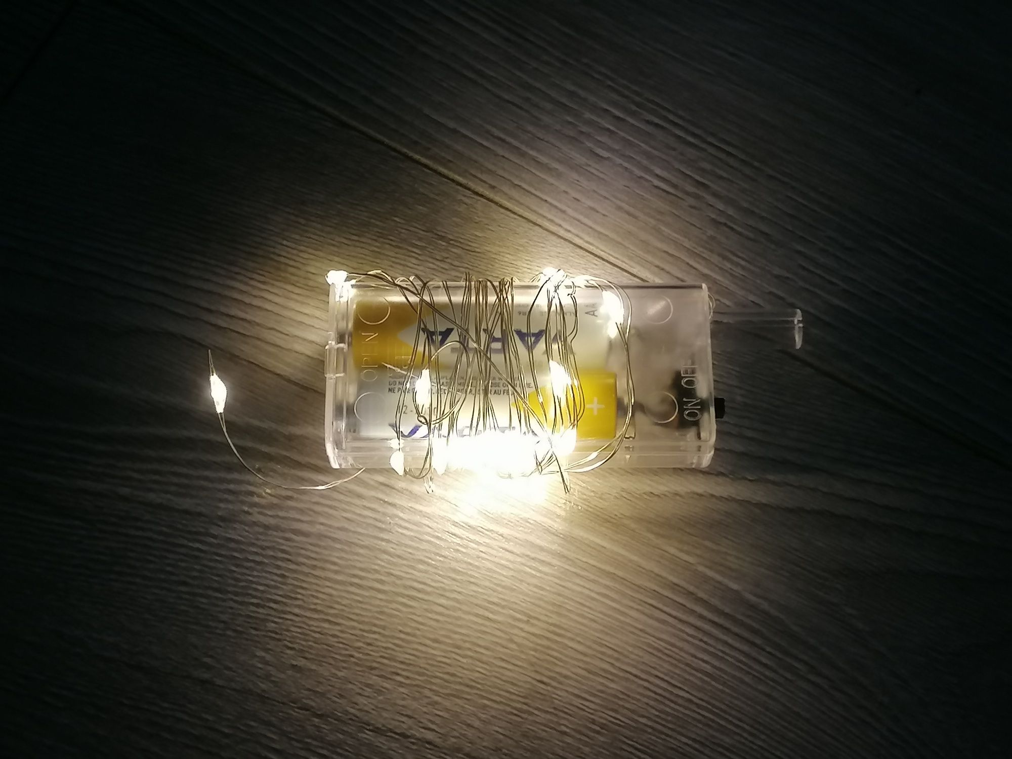 Lampki sznunek z bareriamy x 9