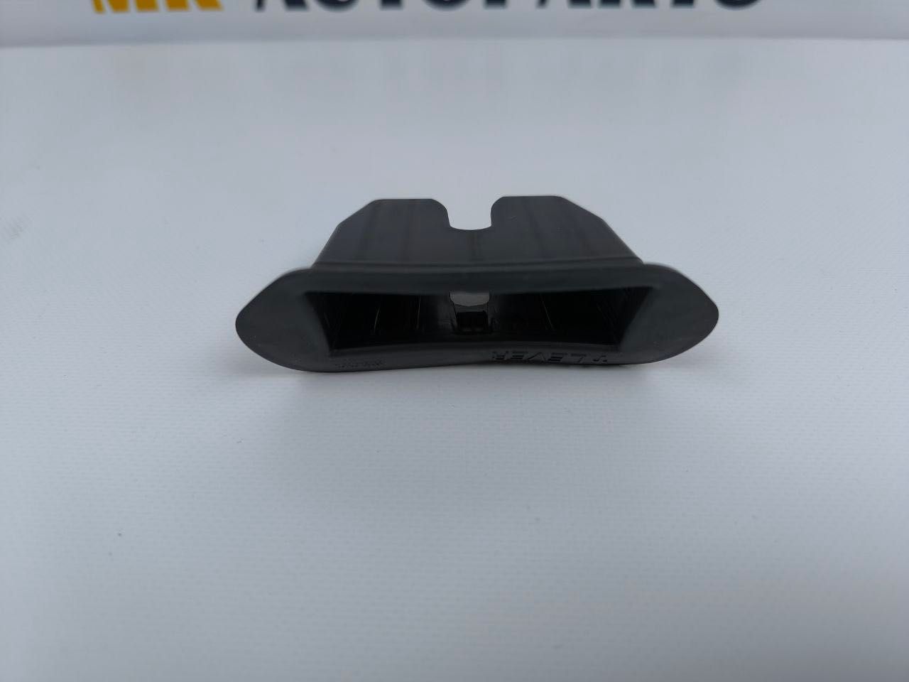 Накладка кришка  замка Багажника Tesla Model 3/Y 1584544-00-C