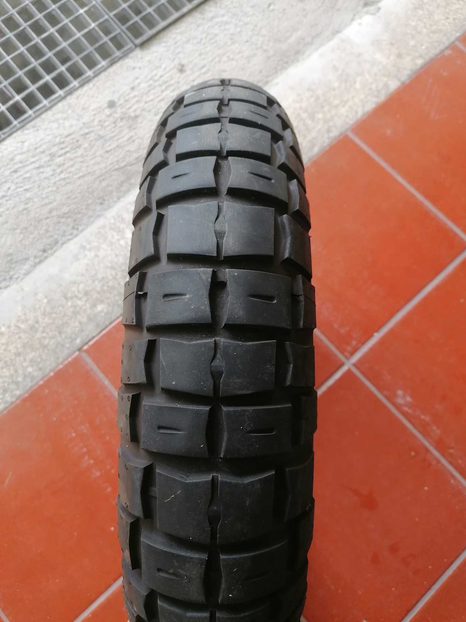 Pneu Pirelli Rally STR 120/70/17 Seminovo