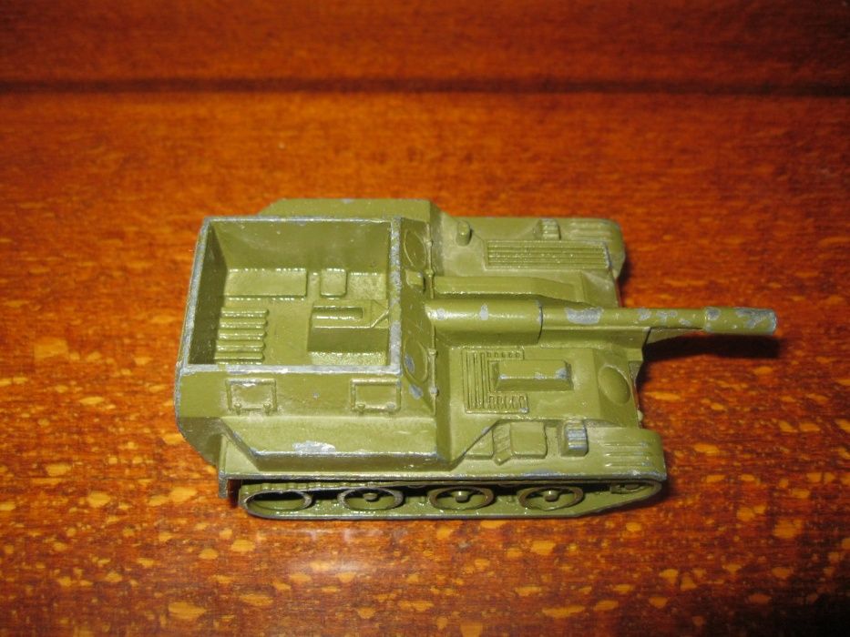 Модель танка (САУ) М 1:72.