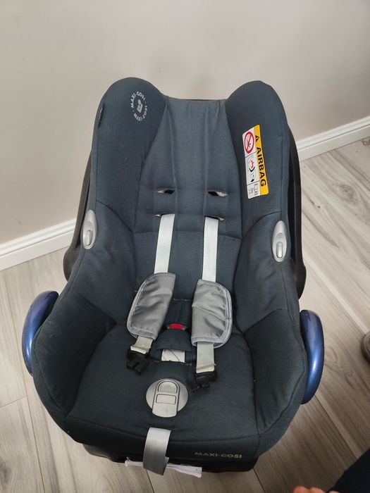 Fotelik maxi Cosi + baza ISOFIX