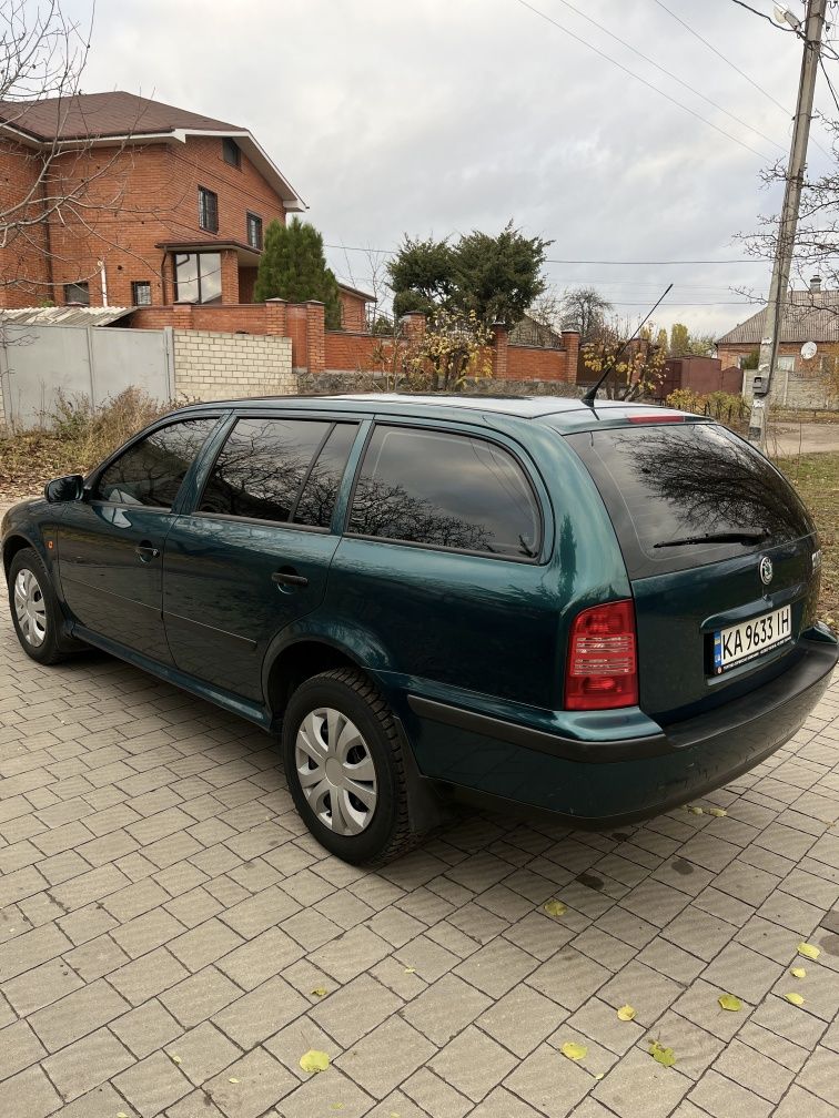 Skoda Octavia tour combi 1999 Чеської сборки 1.6 газ/бензин