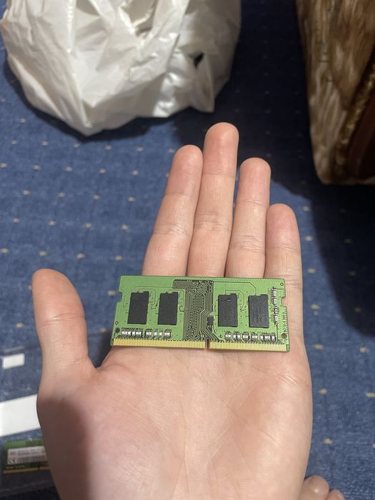 Модуль памʼяті SK hynix 4gb/x2