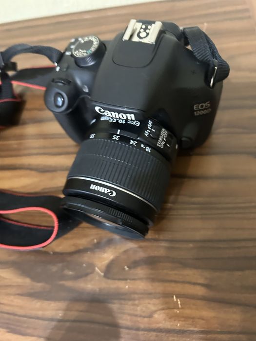 Камера Canon EOS 1200D