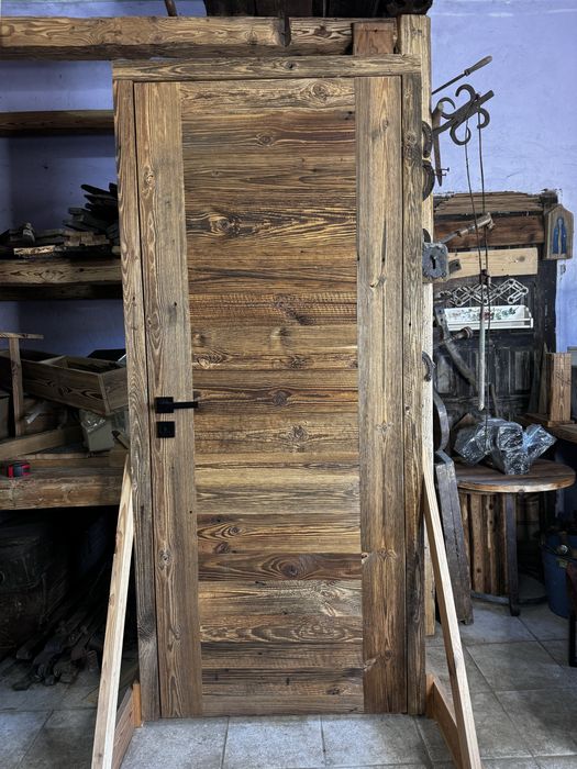 Drzwi przesuwne ze starych desek stare drewno deski rustykalne loft