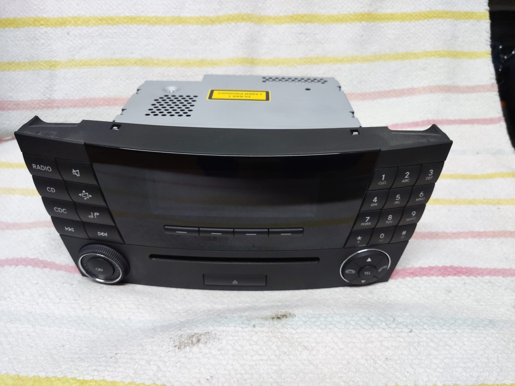 Rádio Modelo: MF 2770 para Mercedes Benz