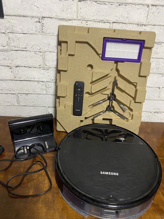 Робот пылесос Samsung Powerbot VR5000