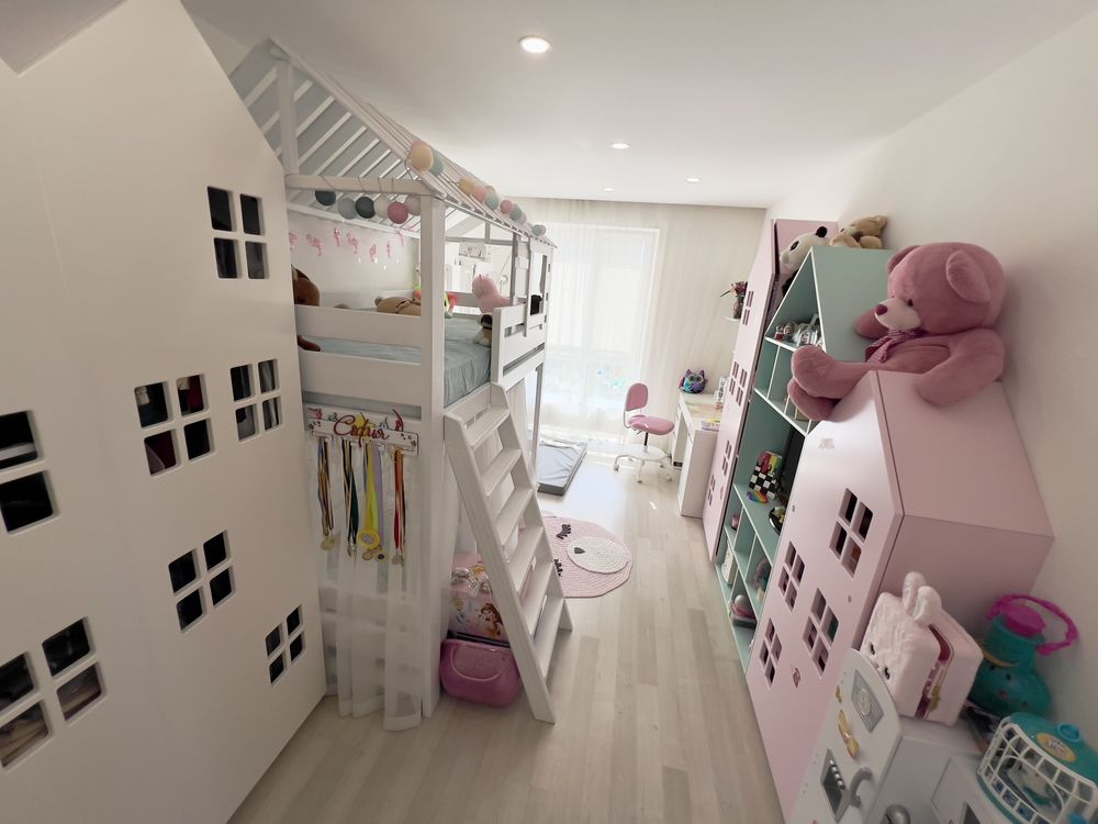 Продаж квартири в жк Жуковський 109 м2 3-х кімнатна
