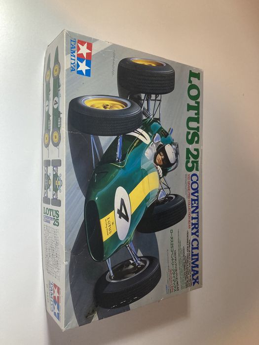 Kit Tamiya Lotus 25 Escala 1/24
