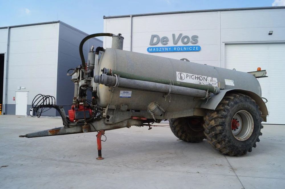 Pichon Wóz Asenizacyjny TCI 11350 L z ramieniem do pompowania