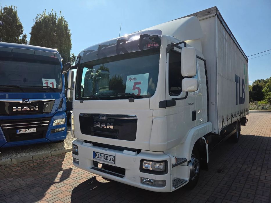 MAN tgl  MAN TGL 12.220 kabina sypialna
