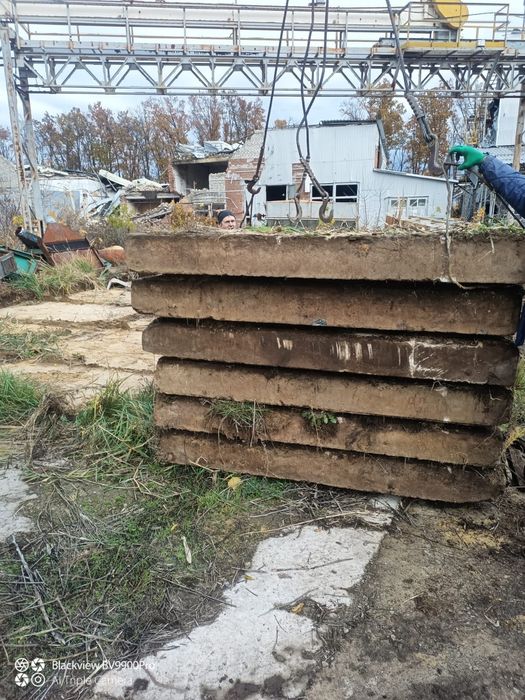 Продам плиты дорожные б/у 6×2; 3×1.5; 3×2;.