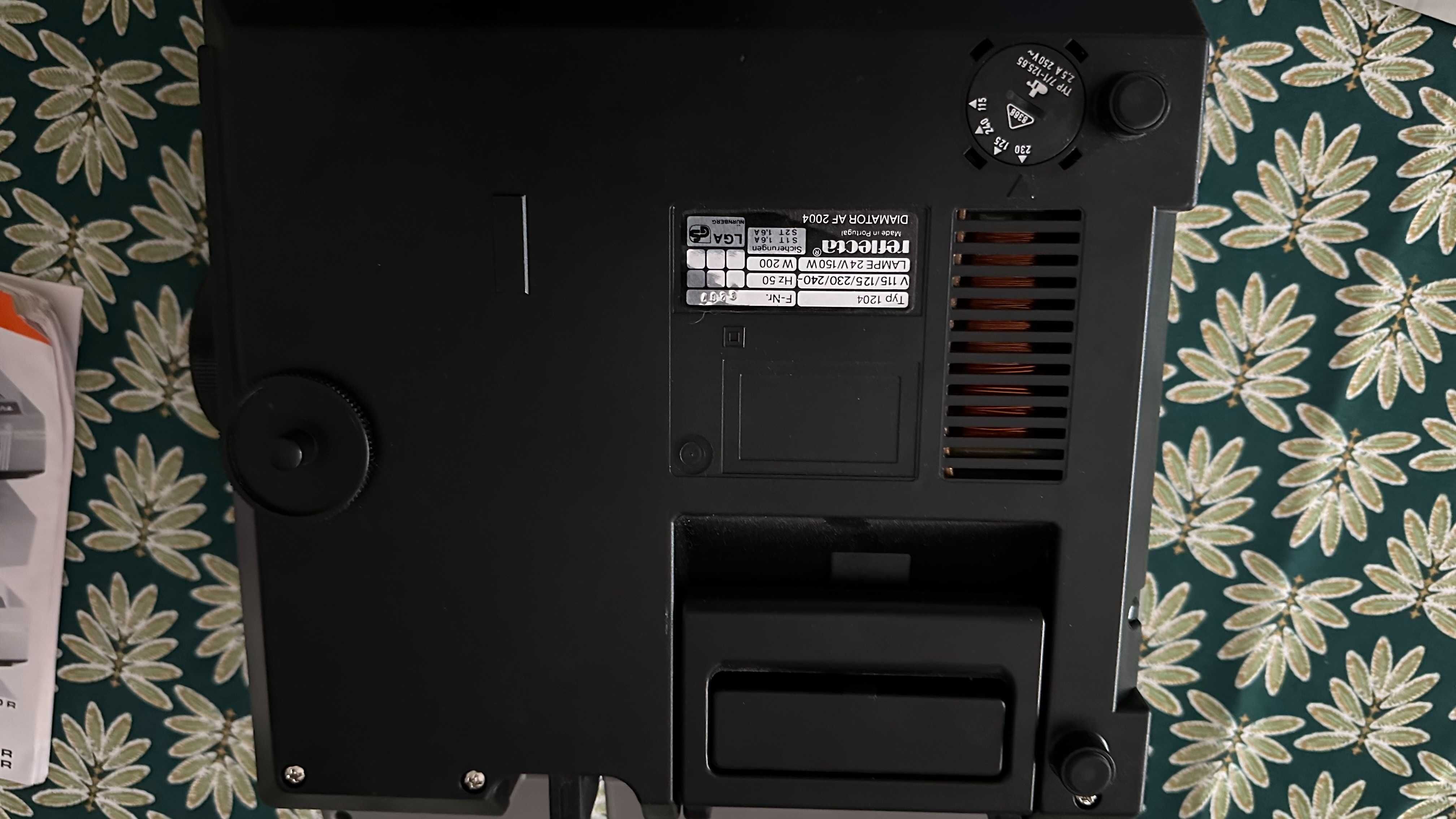 projector  Reflecta