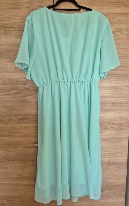 Szyfonowa miętowa sukienka plus size, polski producent, nowa,r.50