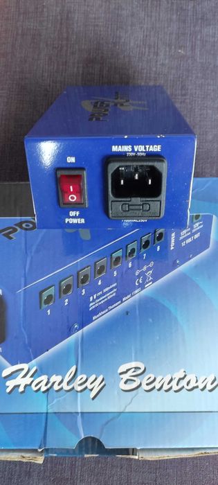 Harley Benton PowerPlant (fonte para pedais)