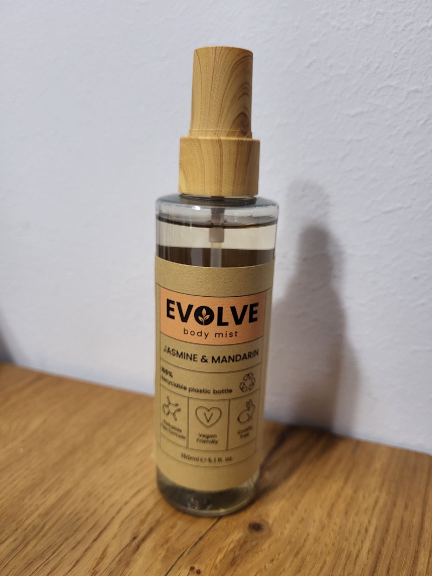 Evolve Body mist mgiełka do ciała jaśmin i mandarynka 150ml