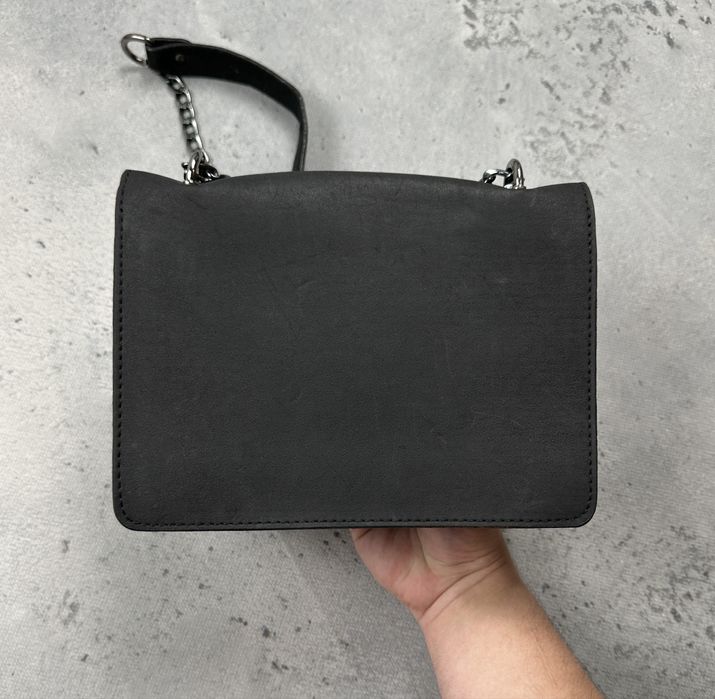 Czarna torebka na ramię Yves Saint Laurent