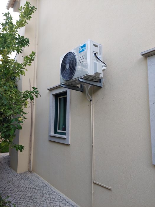 Instalação,fornecimento,manutenção de Ar Condicionado, Bombas de calor