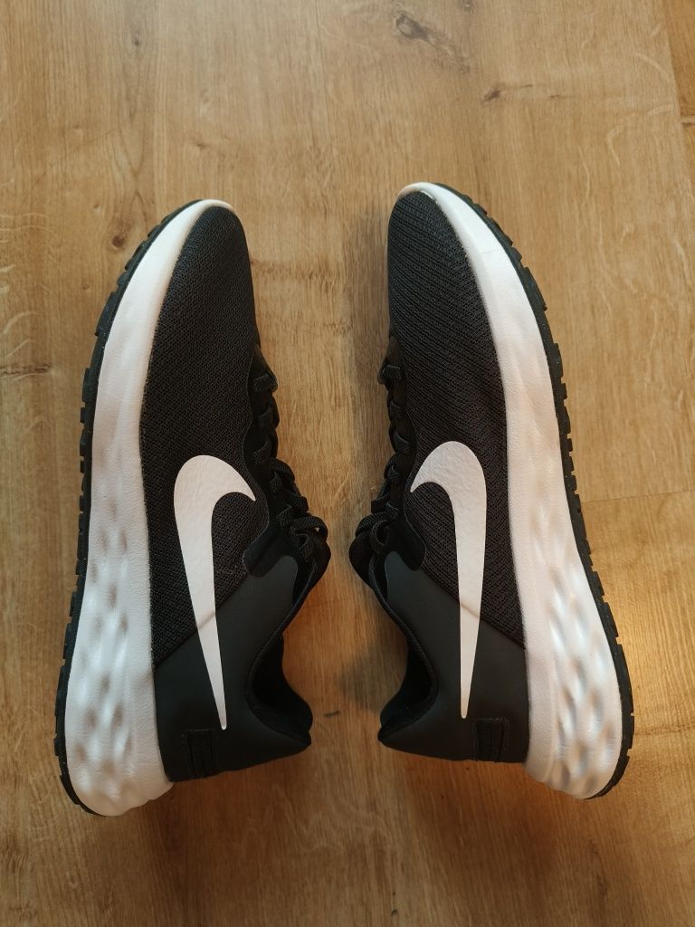 Nowe buty do biegania adidasy Nike czarne rozmiar 40