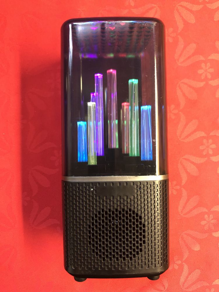Głosnik bluetooth kolorowa kaskada świateł