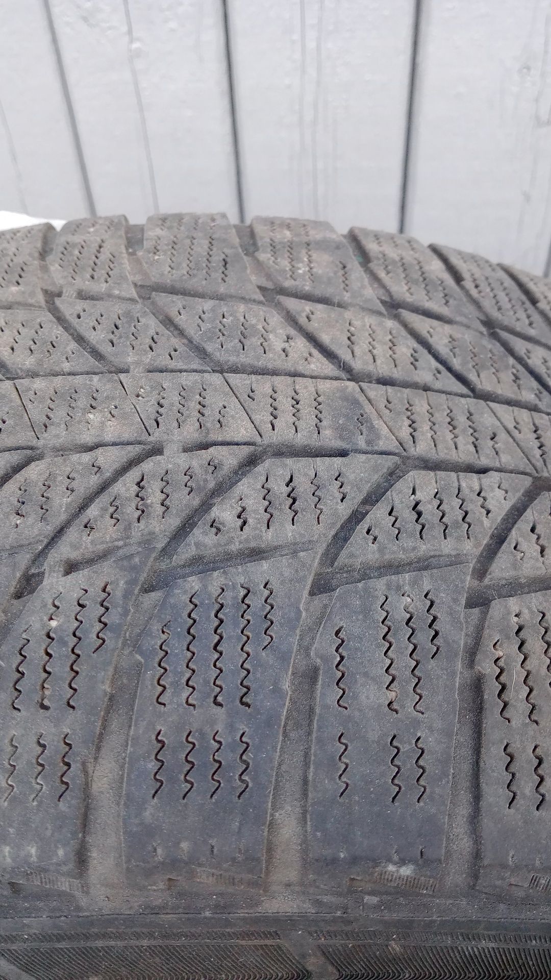 Зимния резина Triangle Snowlink 235/45 R18 4шт