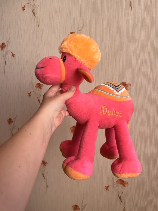 Верблюд, пони, мягкие игрушки