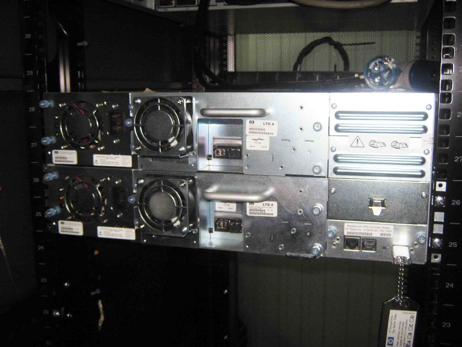 Ленточный накопитель HP MSL4048 LTO-4