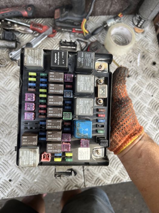 Блок предохранителей SsangYong Rodius 2008 Санг Йонг Родиус