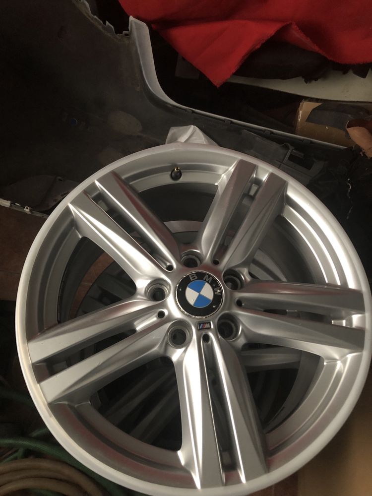 (uma) Jante 18 bmw serie 1 f20 f21 pack m original