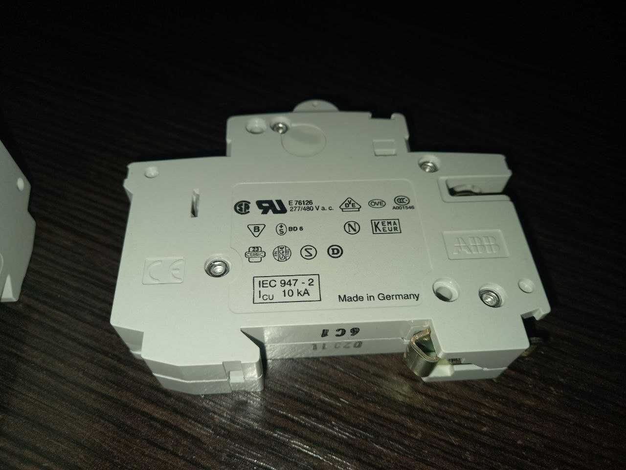 1-фазный выключатель/автомат/предохранитель 1A ABB S261 C1 230/400VAC